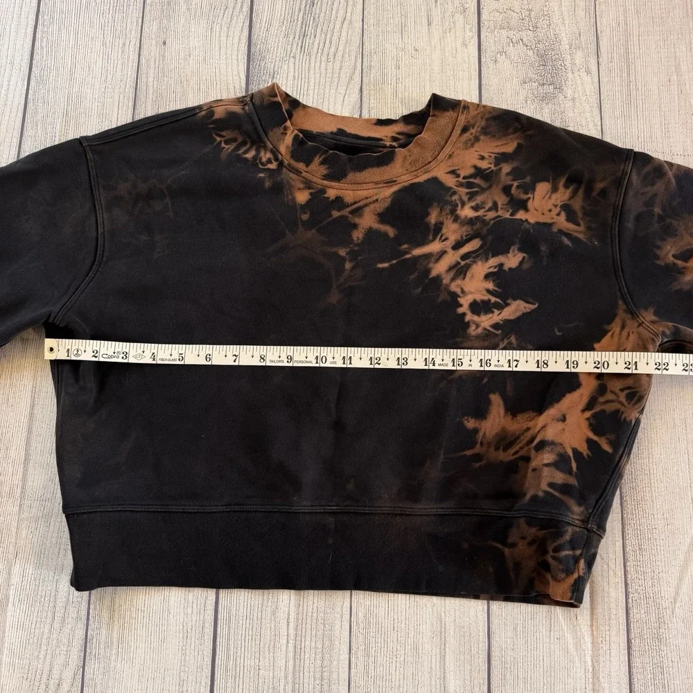 Lululemon Tie Dye Cropped Crewneck Sweatshirt Black Brown Bleach Wash Women's M